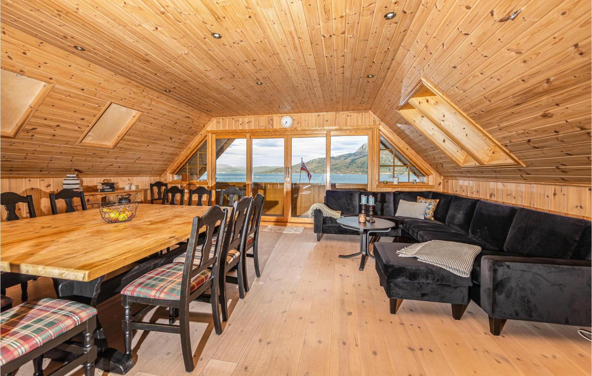 Awesome Home In Kvamsoy With Jacuzzi Sandvik  Dış mekan fotoğraf